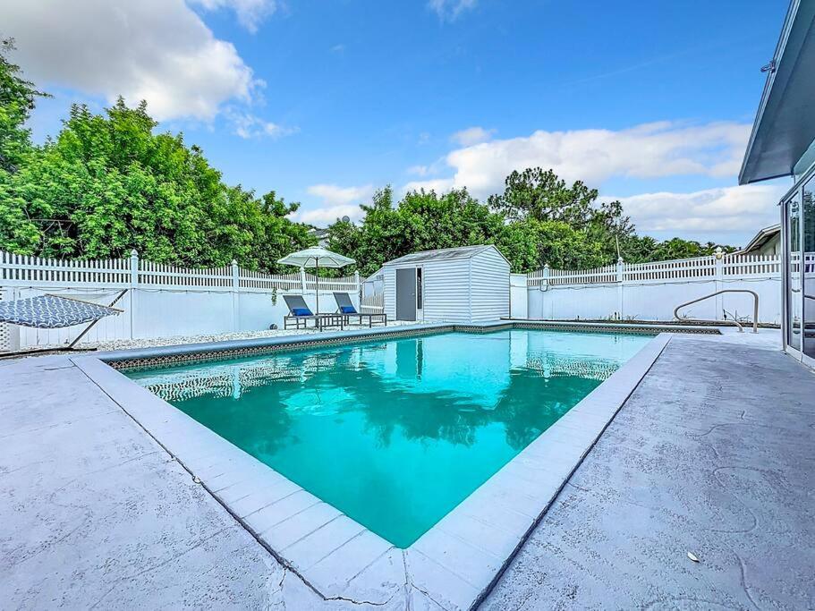 Poolside Paradise Near Siesta Key Beach Sarasota Eksteriør bilde